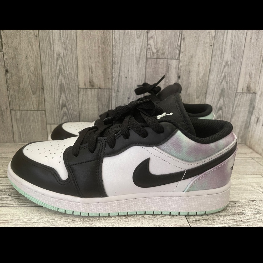 Air Jordan 1 Low SE